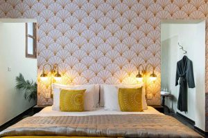 SUPERIOR-ROOM-WITH-BATHTUB-05