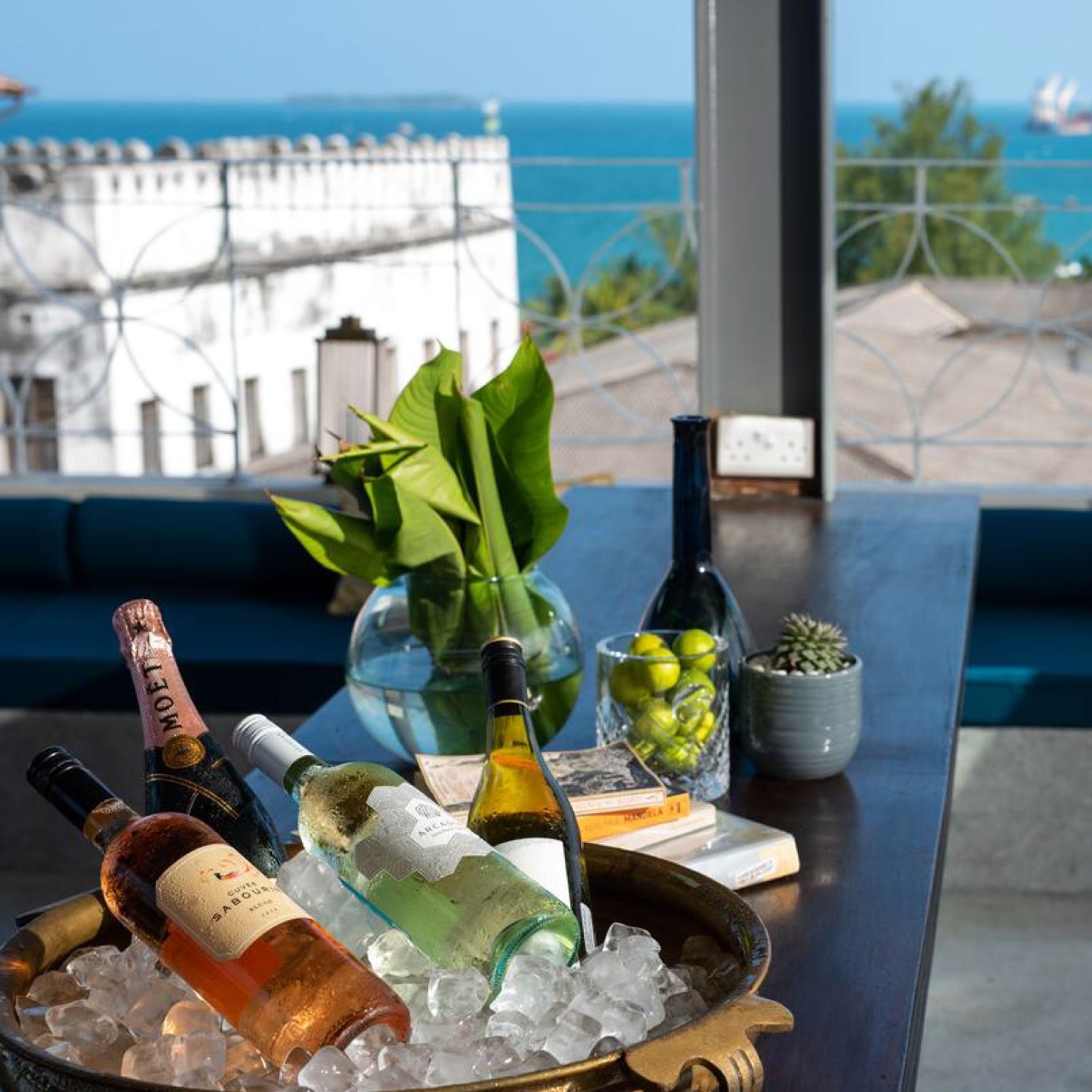 atmosphere-upendo-house-restaurant